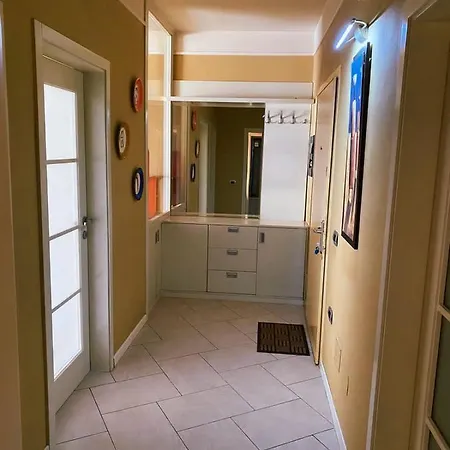 Sunshine Place Apartment